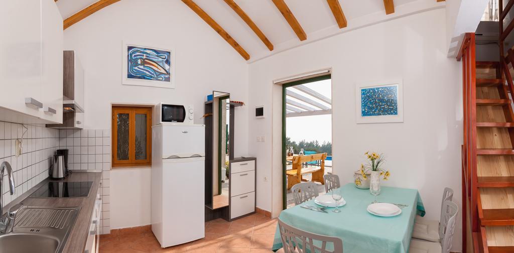 Holiday Home Vineyard House Бол Экстерьер фото