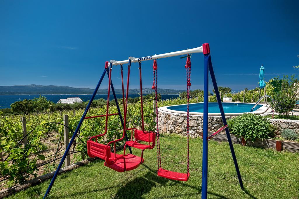 Holiday Home Vineyard House Бол Экстерьер фото