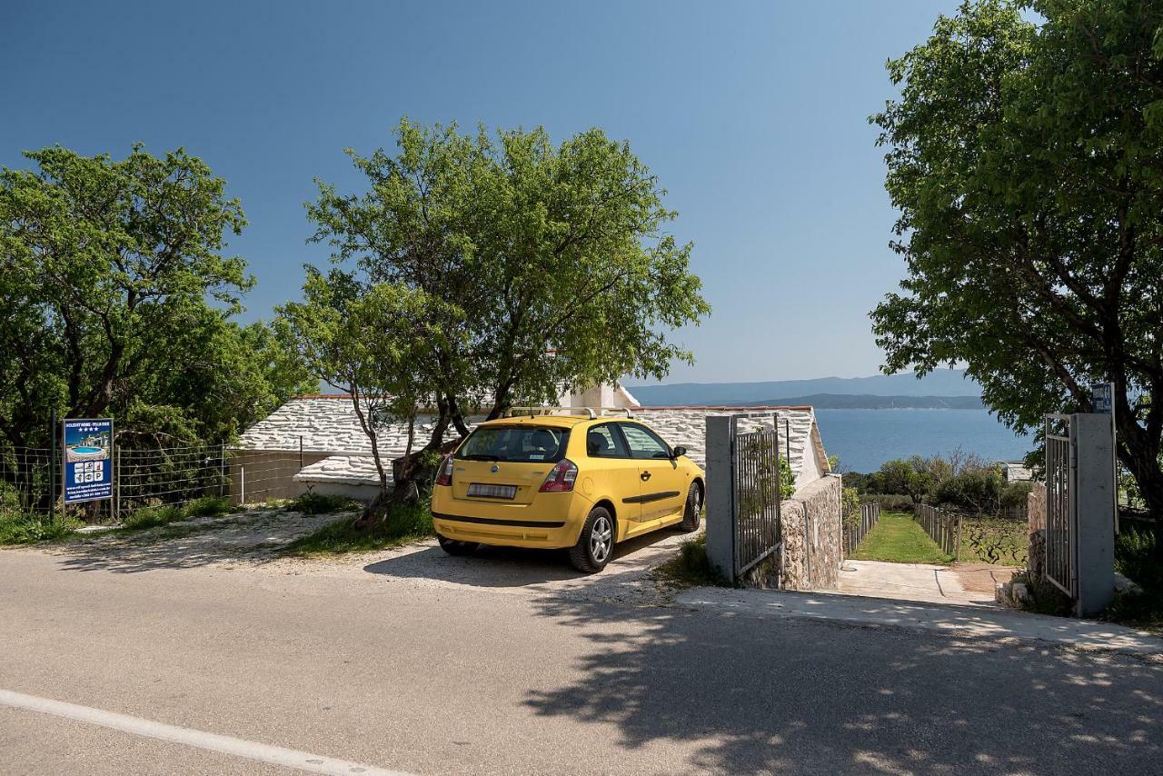 Holiday Home Vineyard House Бол Экстерьер фото